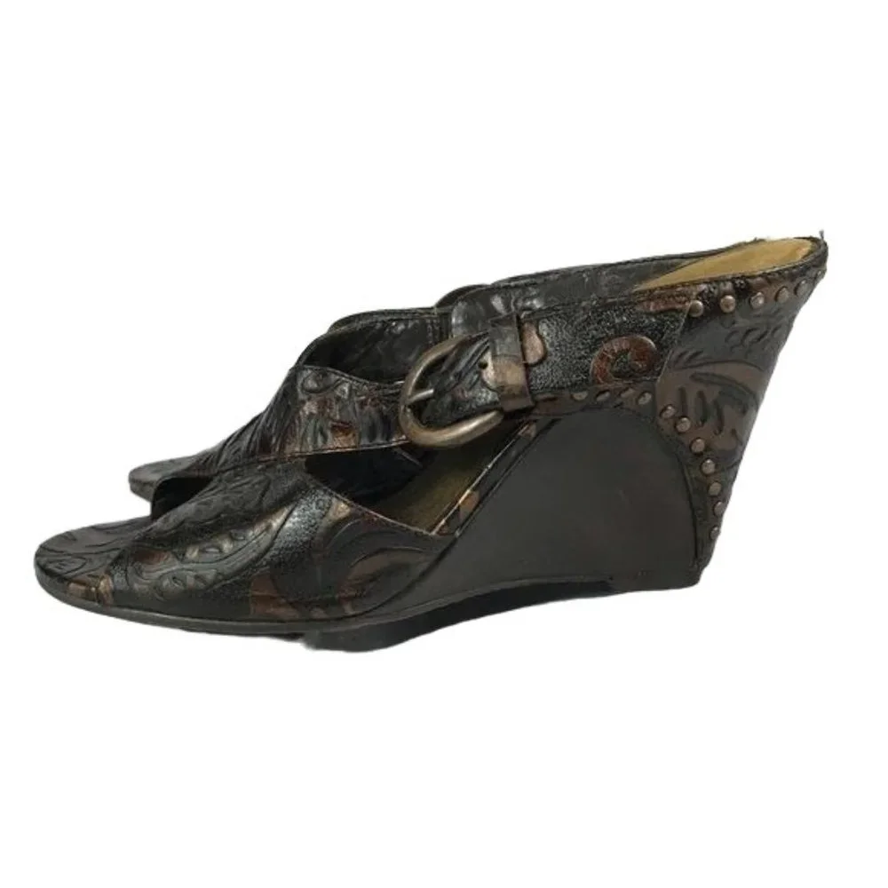 Enzo Angiolini 6 tooled leather wedge sandals brown
